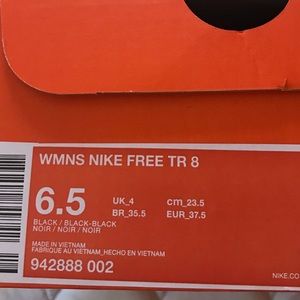 Nike Free TR 8